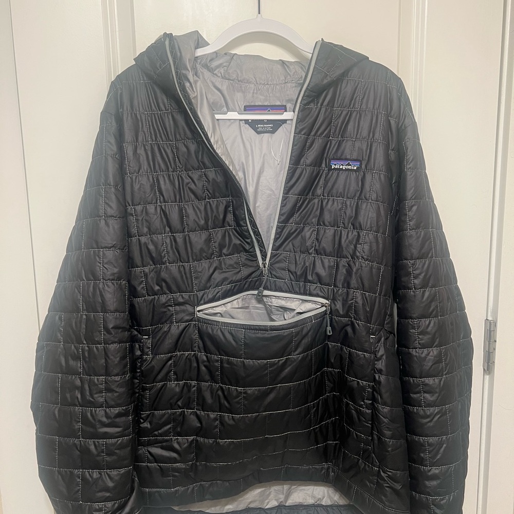 Men’s Patagonia jacket! Size large, worn only 2-3 times!